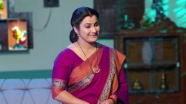 Srimathi Srinivas S01E54 Meenakshi Is Joyful Full Episode