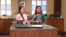 Sukh Mhanje Nakki Kay Asta S01E393 Mansi Meets Gauri Full Episode
