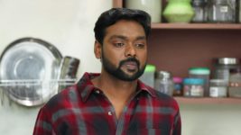 Sundhari Neeyum Sundharan Naanum S01E328 Velu Makes a Sacrifice Full Episode