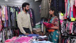 Sundhari Neeyum Sundharan Naanum S01E352 Saravanan Mends Ways with Ezhil Full Episode