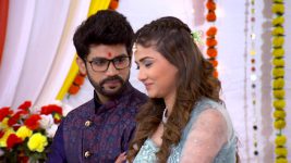 Thikpyanchi Rangoli S01E183 Shashank Pursues Apurva Full Episode