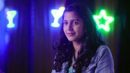 Tumchi Mulgi Kay Karte S01E06 Police Majhya Maghe Laglet Full Episode