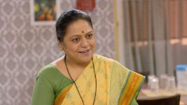 Tumchi Mulgi Kay Karte S01E204 Shrinidhi Apartment Full Episode