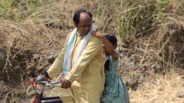 Tuzech Mi Geet Gaat Aahe S01E33 Niranjan Saves Swara Full Episode
