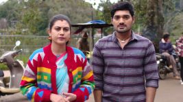 Vadinamma S01E176 Bharat Praises Siri Full Episode