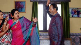 Vadinamma S01E584 Satyamurthy's Angry Outburst Full Episode