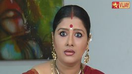 Deivam Thandha Veedu S04E24 Bhanumathy insults Seetha Full Episode