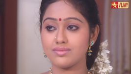 Deivam Thandha Veedu S04E25 Seetha receives a saree Full Episode