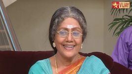 Deivam Thandha Veedu S07E28 Priya gets a big surprise Full Episode