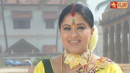 Deivam Thandha Veedu S08E16 Seetha feels left out Full Episode