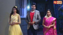 Deivam Thandha Veedu S13E26 Seeta stands up to Vanitha Full Episode