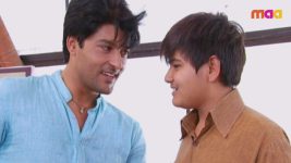 Eetaram Illalu S04E48 Surya Plans to Surprise Sandhya Full Episode