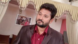 Koilamma S02E34 Manoj To Meet Krishna Kumar? Full Episode