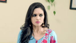 Koilamma S06E40 Kalyani in Distress Full Episode