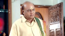 Koilamma S06E43 Shankar Sastry to Help Manoj Full Episode