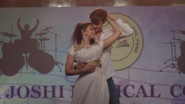 Lagnachi Bedi S01 E260 Sindhu, Raghav's Dance
