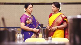 Maapillai S02E42 Sharada And Jaya's Mother Fight Full Episode