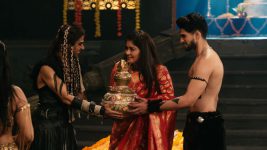 Naagin (Colors Bangla) S06 E67 Seema gets the Amrit Kalash