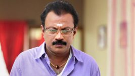 Pagal Nilavu S05E13 Sakthi Confronts Malar Full Episode