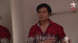 Runji S04E34 Abhishek plays mischief in Runji's salon Full Episode