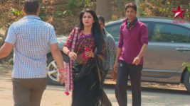 Saraswatichandra S07E42 Kumud is followed Full Episode