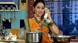 Taarak Mehta ka Ooltah Chashmah S01E698 Daya's News Upsets Jethalal Full Episode