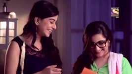 Humsafars S01 E42 Nausheen Finds Something Fishy