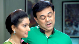 Badi Door Se Aaye Hain S01 E300 Bhadresh Spies On The Ghotalas
