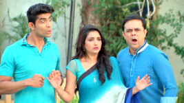 Badi Door Se Aaye Hain S01 E470 Ek Se Bhale Teen
