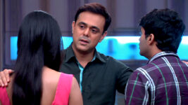 Badi Door Se Aaye Hain S01 E581 The Competition for Makhan