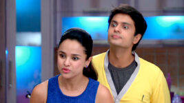 Badi Door Se Aaye Hain S01 E82 Planning of Navratri in Sunshine Society