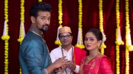 Jeev Majha Guntala S01 E32 Malhar degrades Antara