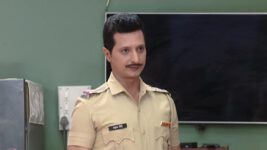 Aboli (star pravah) S01 E382 Ankush Cautions Choti Aai