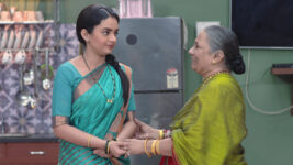Aboli (star pravah) S01 E390 Aboli Rescues the Shindes