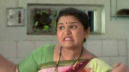 Chotya Bayochi Mothi Swapna S01 E152 A Treat At School