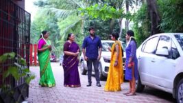 Deivam Thantha Poove S01 E411 31st March 2023