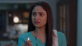 Lagnachi Bedi S01 E355 Sindhu Grows Anxious