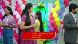 Vantalakka S01 E233 Varalakshmi Confronts Murali
