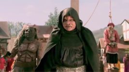 The Adventures of Hatim S01 E11 Perizaad, Shambhak fall off cliff