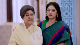 Bangla Medium S01 E124 Indira's Bold Move