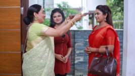 Kaatrukkenna Veli S01 E670 Shivani Feels Optimistic