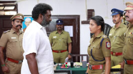 Raja Rani S02 E635 Karunakaran Threatens Sandhya