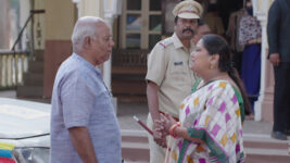 Tharala Tar Mag S01 E118 Madhubhau Is Taken Aback