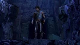 The Adventures of Hatim S01 E15 Zargam holds Perizad as captive