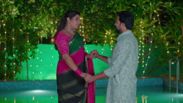 Nuvvu Nenu Prema S01 E305 Murali's Criminal Act