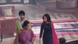 Yeh Hai Chahatein S02 E01 Rudraksh Offers to Help