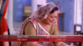 Tu Mera Hero S01 E15 Surekha poses as a Sanyasin