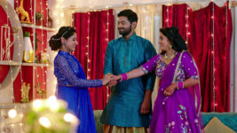Nuvvu Nenu Prema S01 E334 Arya Saves the Day