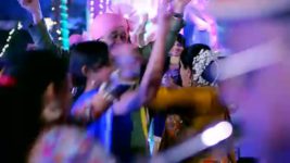 Tu Mera Hero S02 E19 Titu escapes from his own shaadi! Tu Mera Hero S02 E19 Titu escapes from his own shaadi!