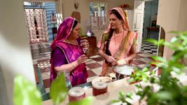 Tu Mera Hero S06 E21 Rekha pretends to be sick
